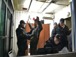 Московские полицейские задержали угрожавших сжечь заложников грабителей банка