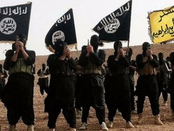 ИГИЛ страдает от нехватки денег и урезает зарплаты