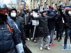 На Майдане произошла драка: есть задержанные