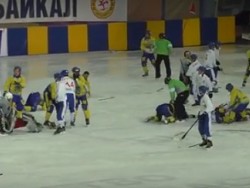 Трус не играет в хоккей: монголы и украинцы передрались после матча