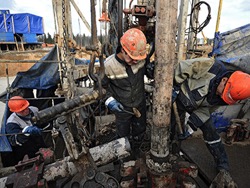 Число нефтяных скважин в мире вновь сократилось