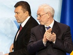 Азаров: я два года не контактировал с Януковичем