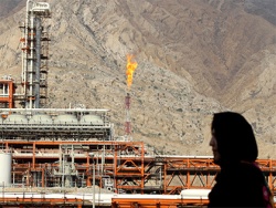Иран нарастит добычу нефти на 700 тысяч баррелей в день