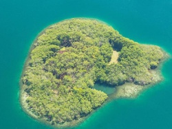 Airbnb предложил арендовать остров за 126 долларов в сутки