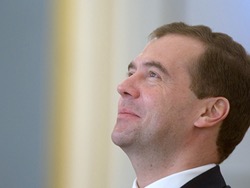 Медведев обрадовался низким ценам на нефть