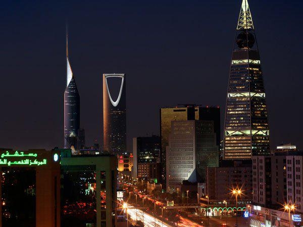 Саудовская Аравия впервые в истории займет на внешнем рынке