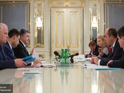 Ющенко: Порошенко и Тимошенко провели ночь в одном кабинете