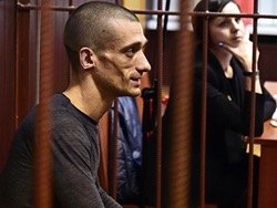 Дело о поджоге Павленским двери ФСБ передано в суд