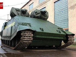 В Киеве испытали созданный из бульдозера "инновационный" танк