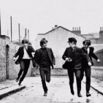 На аукционе появится первый контракт группы “The Beatles”