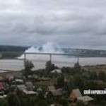 Военные за два часа переправляют через Вятку боевую технику