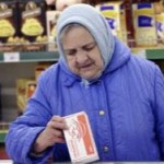 Треть россиян перешли на более дешевые продукты