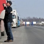Минтранс пообещал повременить со штрафами для 12-тонников