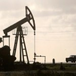 ОПЕК и Россия договорились о заморозке нефтедобычи