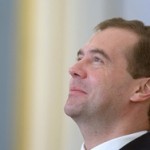 Медведев обрадовался низким ценам на нефть