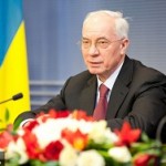 Азаров назвал неизбежным признание Крыма