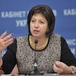 Яресько: МВФ занял выжидательную позицию в отношении Украины