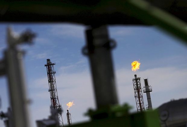 Из-за провала переговоров нефть может подешеветь до 30 долларов за баррель 