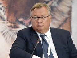 Глава ВТБ допустил снятие части санкций против России в июле