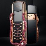 Телефон Vertu Signature Cobra Limited Edition доставят покупателю на вертолете