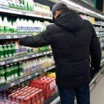 Четверть россиян начали экономить на питании