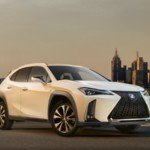 Lexus официально показал новый кроссовер UX