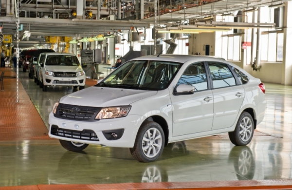 «АвтоВАЗ» перенес производство Lada Granta Liftback из Ижевска в Тольятти